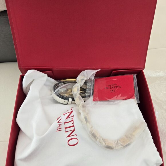 white/cream crossbody - Picture 6 of 6